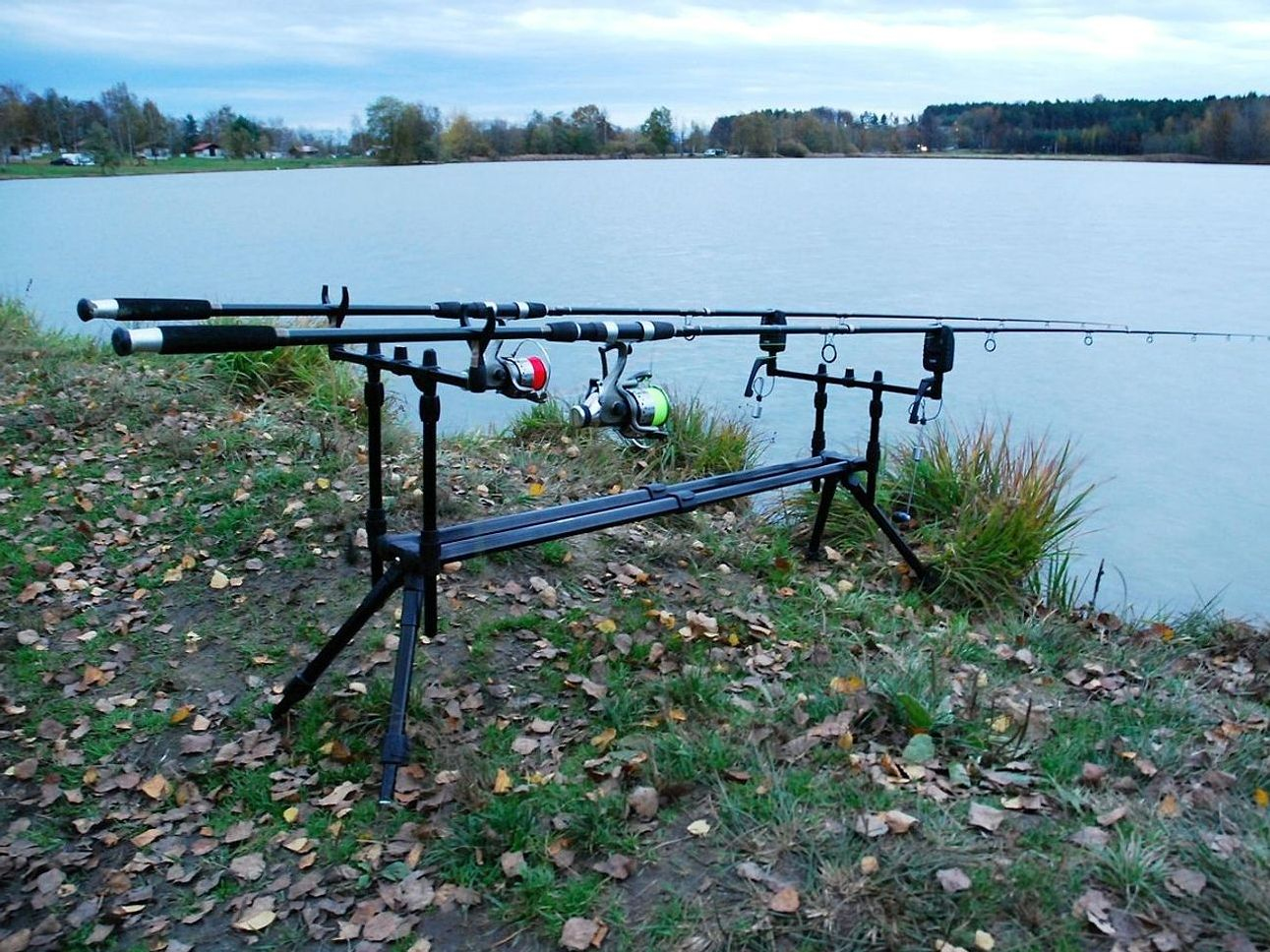 Weighted lures for fast-moving current